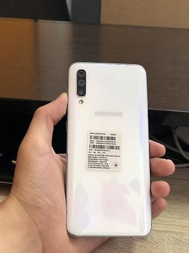 Мобильные телефоны и аксессуары: Samsung Galaxy A50, Б/у, 64 ГБ, цвет - Белый, 2 SIM — 2