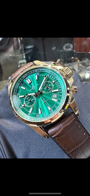 Ювелирные изделия: Листай Дайвер модели от Австрийского бренда Jacques Lemans. В разных — 4