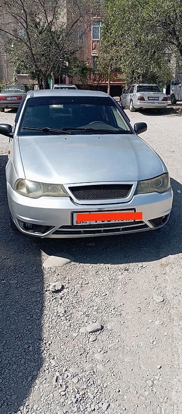 Daewoo Nexia: 2010 г., 1.6 л, Механика, Бензин, Седан