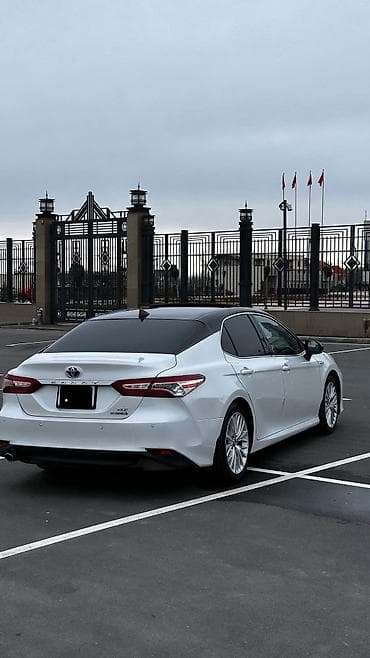 Продажа авто: Toyota Camry: 2020 г., 2.5 л, Автомат, Гибрид, Седан — 4