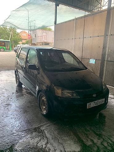 Daihatsu YRV: 2002 г., 1.3 л, Механика, Бензин, Хэтчбэк