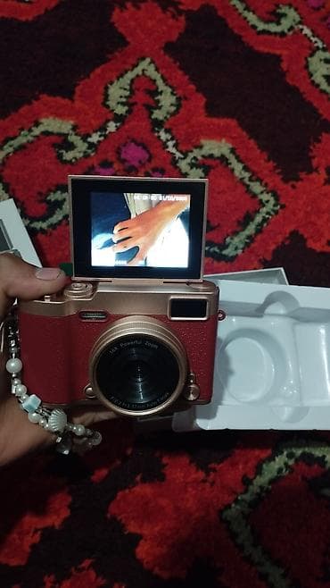 poco c75: Цифровая камера M9 (красная) - Матрица: заявлено 48 MP - Экран — 5