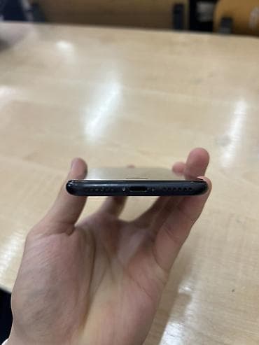 i7 10: IPhone 7, Б/у, 32 ГБ, Черный, 73 % — 3