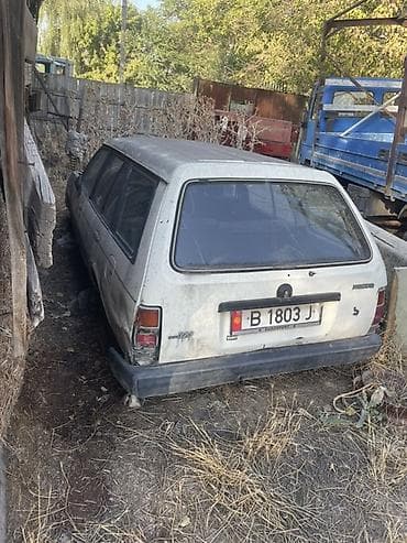 bmw 3 f80: Mazda 323: 1980 г., Универсал — 2