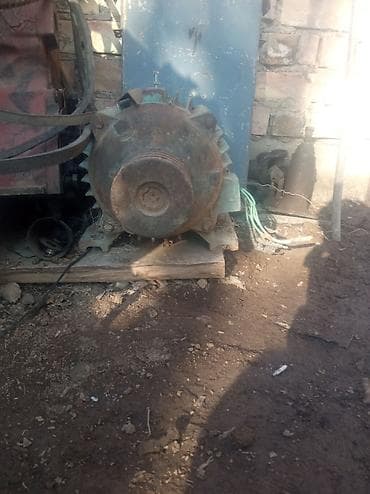 Мебель: Электродвигатель, Трехфазные, Мощность: 11 кВт, Обороты: 1500 об/мин — 2