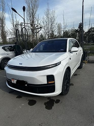 Lixiang L7: 2024 г., 1.5 л, Автомат, Гибрид, Кроссовер at lalafo.kg Lixiang L7: 2024 г., 1.5 л, Автомат, Гибрид, Кроссовер