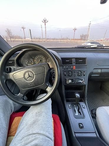 мер: Mercedes-Benz C-Class: 1995 г., 1.8 л, Автомат, Бензин, Седан — 8