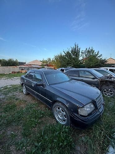 дтп мерс: Mercedes-Benz C-Class: 1995 г., 2 л, Автомат, Бензин, Седан — 4