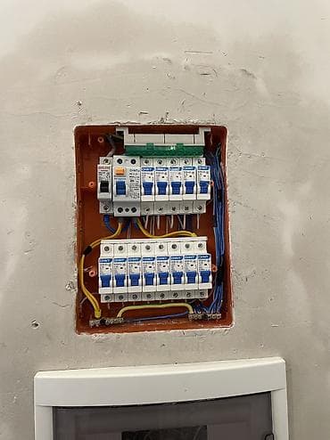 Ремонт под ключ: Электрик | Демонтаж электроприборов, Монтаж выключателей, Монтаж проводки Больше 6 лет опыта — 6