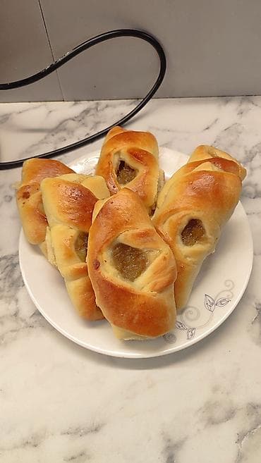 собаки на мясо: Домашняя выпечка на заказ. Всегда свежее и домашнее!!! Ассортимент — 10
