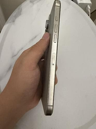 iphone 10plus: IPhone 16 Pro Max, Б/у, 256 ГБ, Natural Titanium, Защитное стекло, Чехол, Кабель, 92 % — 4