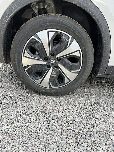 tesla model 3: Changan Qiyuan Q05: 2026 г., Вариатор, Электромобиль, Седан — 3