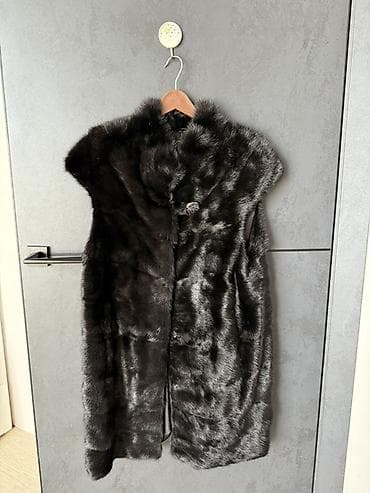 Жилет из натурального меха ( норка) - Посадка: свободная, без at lalafo.kg Жилет из натурального меха ( норка) - Посадка: свободная, без