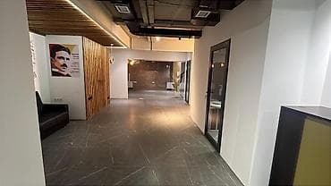 5: Аренда офисов, 220 м², В жилом комплексе, 1 линия, С оборудованием, С отдельной кухней — 9