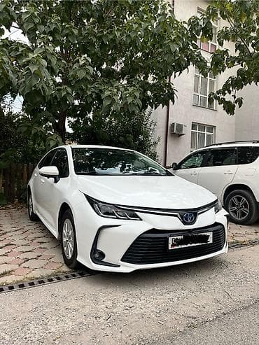 bmw e64: Toyota Corolla: 2022 г., 1.8 л, Вариатор, Гибрид, Седан — 1