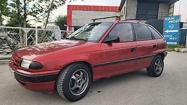 срочно продаю в связи с переездом: Opel Astra: 1992 г., 1.6 л, Механика, Бензин, Хэтчбэк — 2