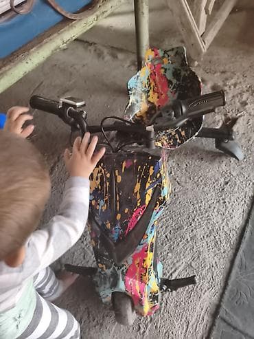 Детский транспорт: Детский электрокар, Б/у — 2