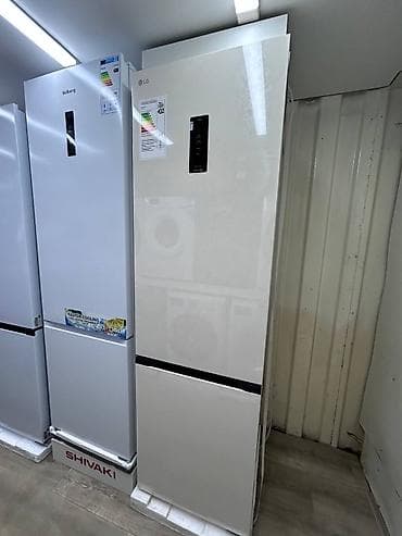 Холодильник LG с нижней морозильной камерой - Двухдверная модель at lalafo.kg Холодильник LG с нижней морозильной камерой - Двухдверная модель