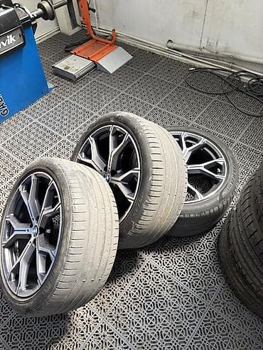 Транспорт: Комплект оригинальных колес BMW (4 шт.) - Диски: легкосплавные — 5