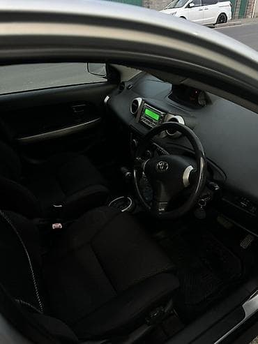 ist: Toyota Ist: 2004 г., 1.3 л, Автомат, Бензин, Хэтчбэк — 4