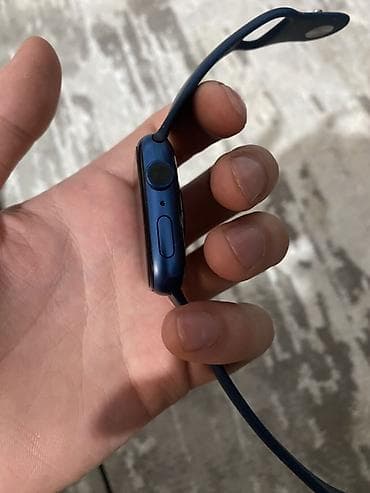 mi store: Смарт‑часы в стиле Apple Watch, корпус и ремешок в темно‑синем цвете — 3