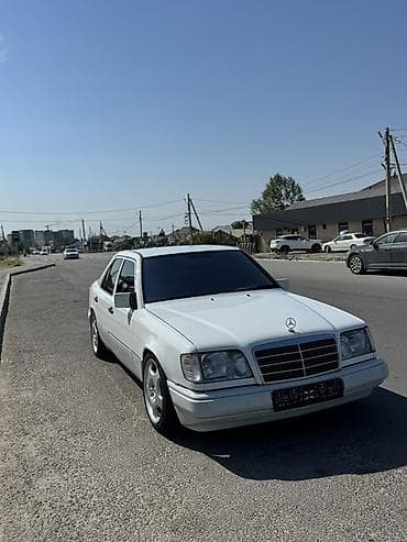мерис 124: Mercedes-Benz W124: 1992 г., Седан — 5