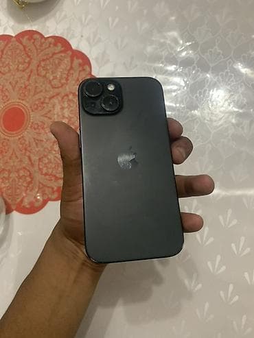 IPhone 15, Б/у, 128 ГБ, Черный, Чехол, 86 % — 2