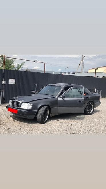 mers 211: Mercedes-Benz W124: 1994 г., 2.2 л, Механика, Бензин, Седан — 1