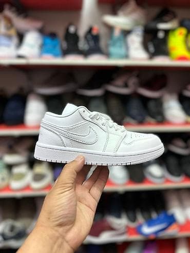 Сапоги: Кроссовки в тёмно-синем, белом и сером цветах с низким профилем — 4