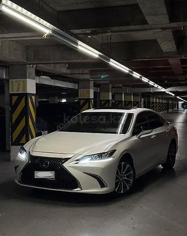 Lexus ES: 2019 г., 2.5 л, Автомат, Гибрид, Седан