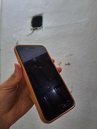 phone 8: IPhone 8 Plus, 64 ГБ, Черный, Чехол — 1