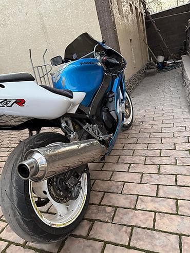 Мототехника: Kawasaki Ninja ZX7R— спортивный мотоцикл в классическом облике. 750 — 2