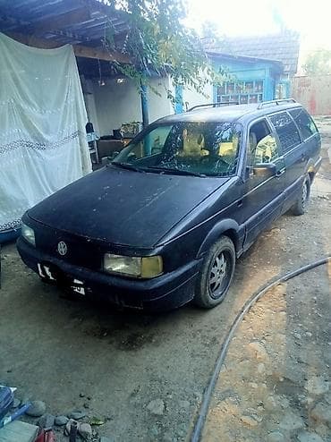 Volkswagen Passat Variant: 1990 г., 1.8 л, Механика, Бензин, Универсал