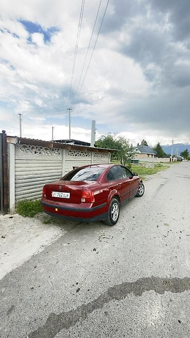 барта: Volkswagen Passat: 2000 г., Механика, Седан — 2