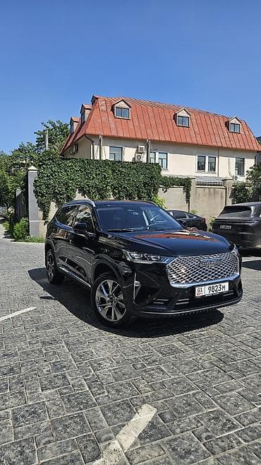 Продаю Haval H6 2 литра бензин полный привод. Машина была куплена у at lalafo.kg Продаю Haval H6 2 литра бензин полный привод. Машина была куплена у