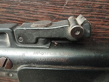 Пневматическая винтовка модели MP-512 калибра 4,5 мм. Оснащена