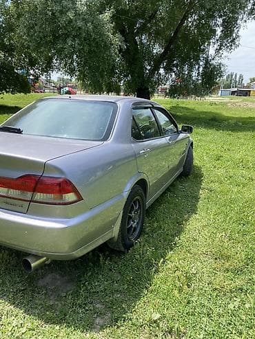camry 5: Honda Accord: 2002 г., 2 л, Автомат, Бензин, Седан — 4
