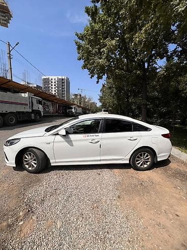 Продажа авто: Hyundai Sonata: 2020 г., 2 л, Автомат, Газ, Седан — 3