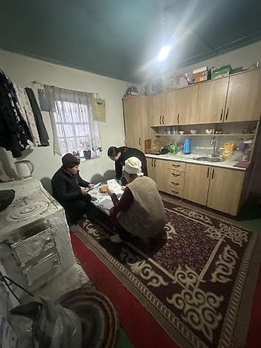 жер участка: Времянка уй сатылат .
📍Калыс ордо — 8