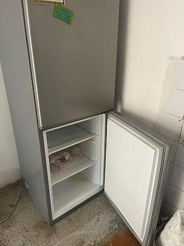 холодильник pepsi: Холодильник Swizer, Двухкамерный — 3