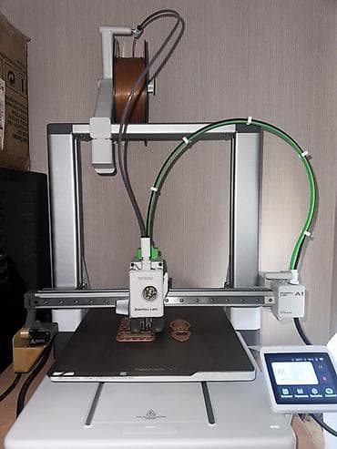 полный комплект: 3д принтер Bambu Lab A1 В комплекте AMS Сменная пластина (2шт) Бокс — 1