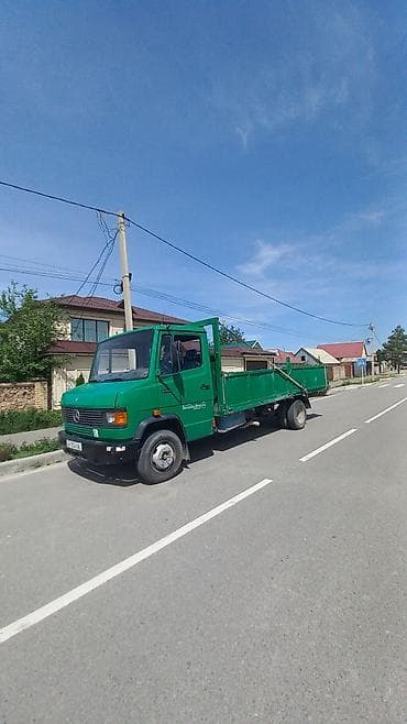 Заказать Мерседес Гигант, C грузчиком