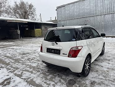 истеп машине: Toyota ist: 2005 г., Автомат, Бензин, Хетчбек — 2