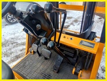 l 200: Погрузчик, 2010 г. — 3