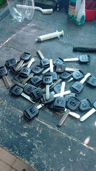 программирование ключей: Ремонт деталей автомобиля, Изготовление систем автомобиля, с выездом — 16