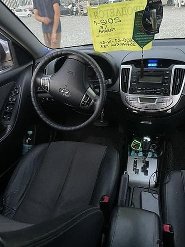 Hyundai Avante: 2012 г., 1.6 л, Газ, Седан — 9