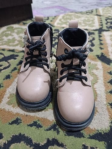 обувь на лето: Детские ботинки-деми,весна осень совсем новая удобная и качественная — 2