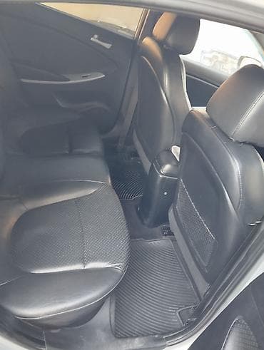 audi 4 2: Hyundai Accent: 2011 г., Бензин, Седан — 6
