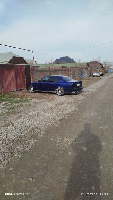 santa fe 2020: BMW 525: 1993 г., 2.5 л, Механика, Бензин, Седан — 10