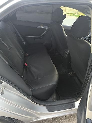 Kia Cerato: 2011 г., 1.6 л, Автомат, Бензин, Седан — 9